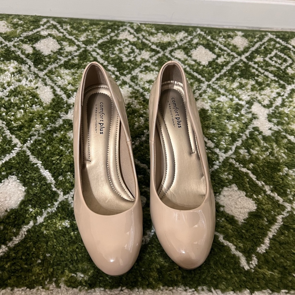 Predictions Comfort Plus Women's Karmen Pumps